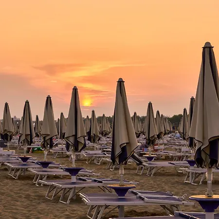 Well-equipped 1 Bedroom Flat For Up To 6 Guests Appartamento