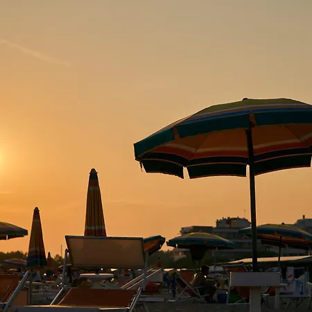 Appartamento Well-equipped 1 Bedroom Flat For Up To 6 Guests *