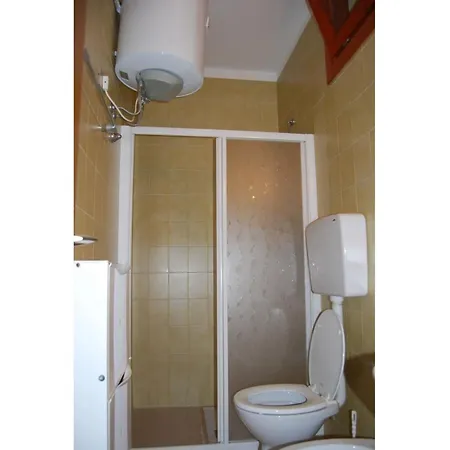 Apartment Well-equipped 1 Bedroom Flat For Up To 6 Guests *